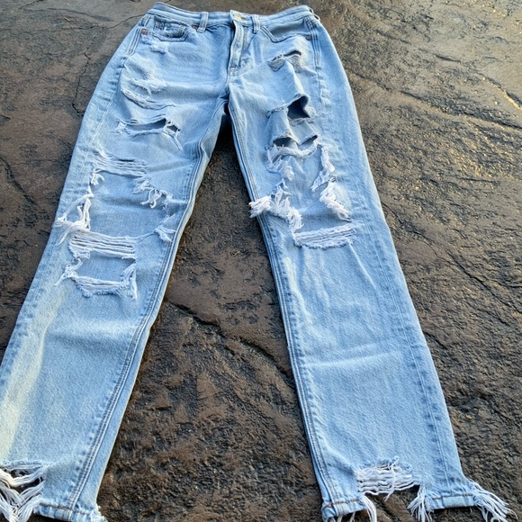 AMERICAN EAGLE | Mom Jeans | Distressed | Size 00 Reugualar - Picture 3 of 9